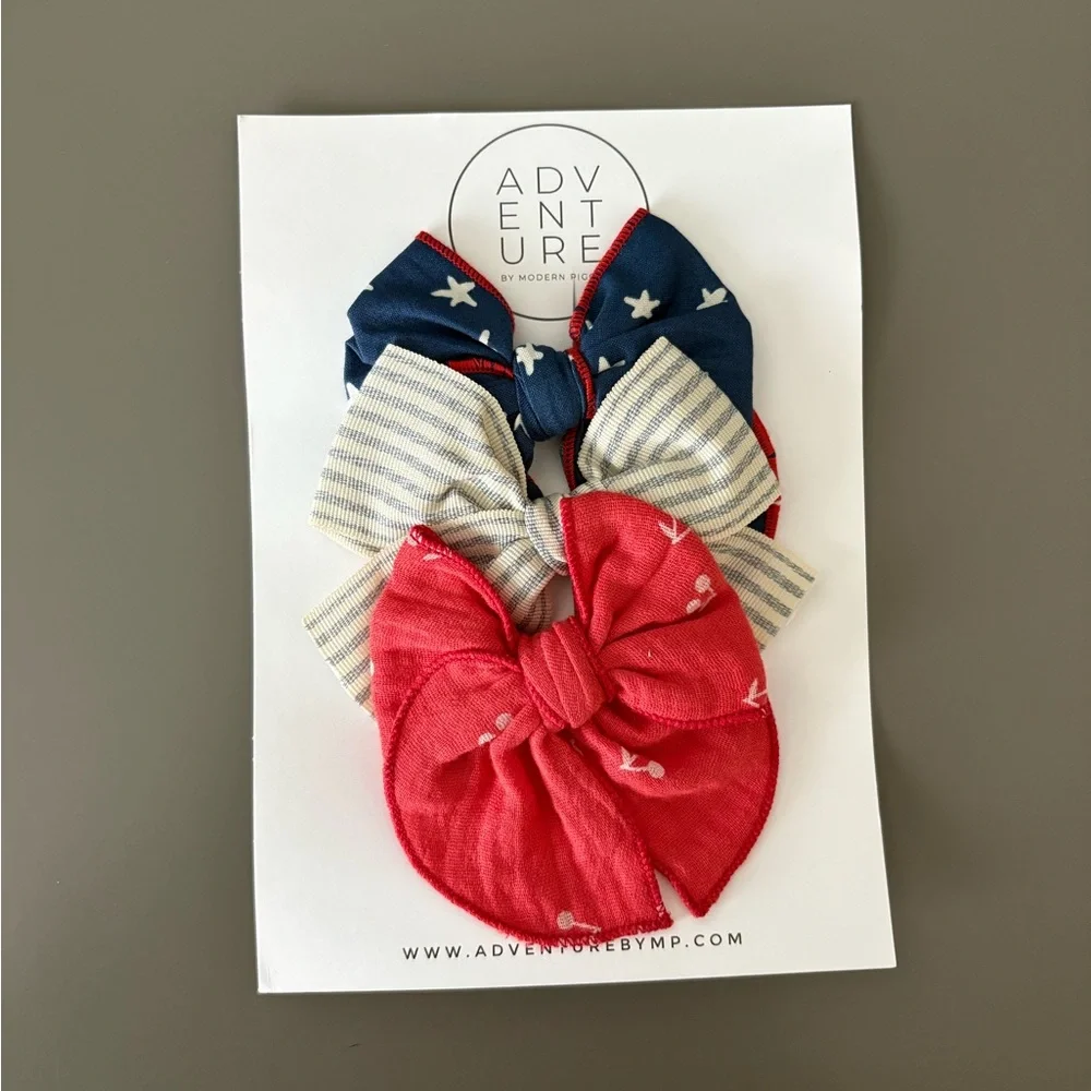 Modern Piggy Patriotic USA Bow Clip Set - NEW!